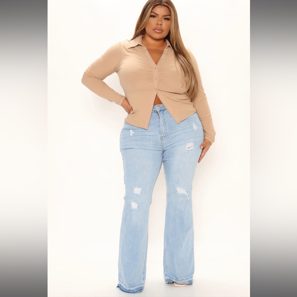 Fashion Nova Ripped Stretch Flare Jean size 16